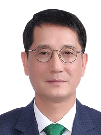 이한우